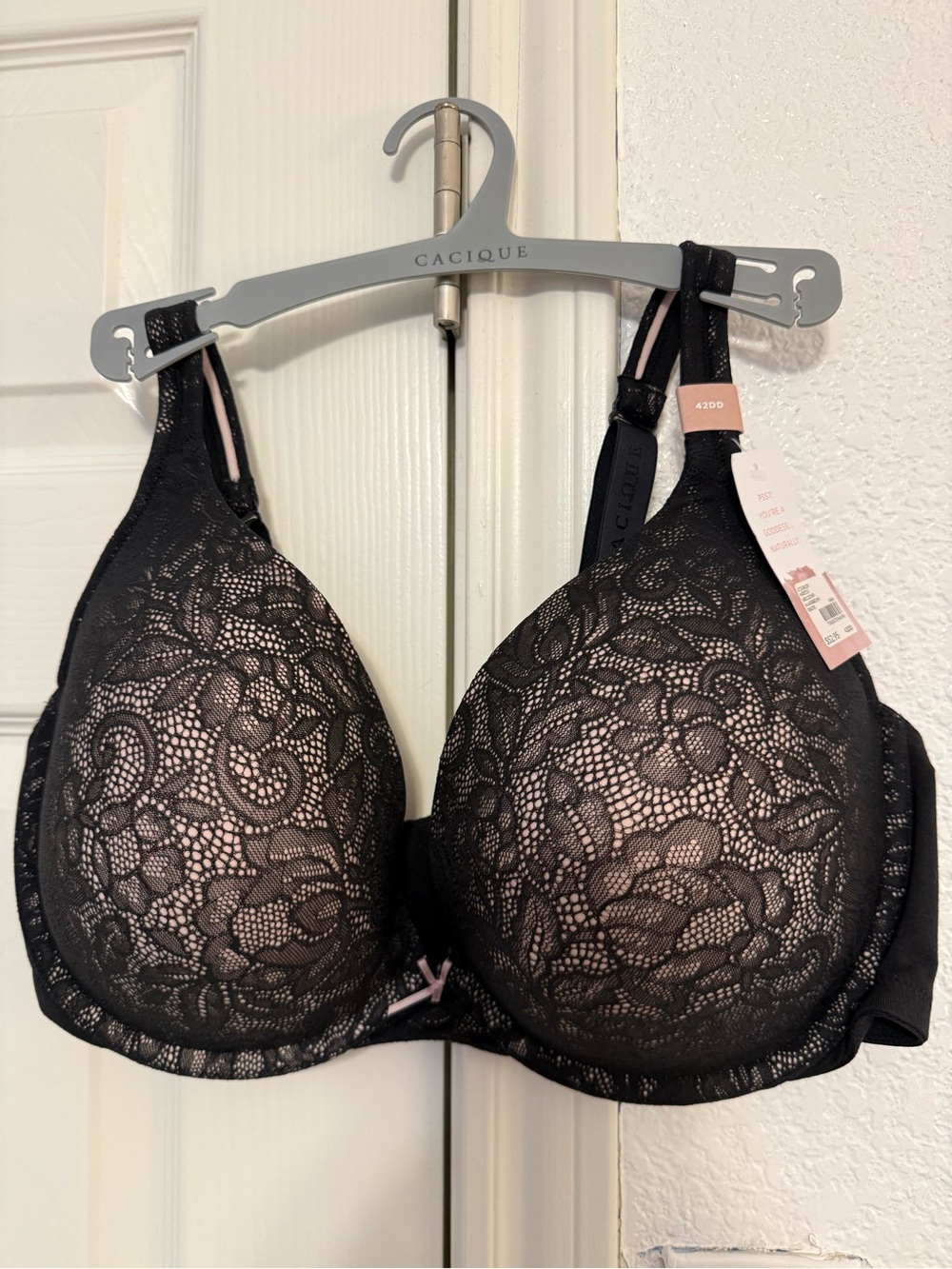 Cacique Black Lace Molded T-Shirt Bra